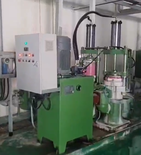 光伏行業(yè)柱塞泥漿泵使用現(xiàn)場 光伏行業(yè)柱塞泥漿泵使用現(xiàn)場